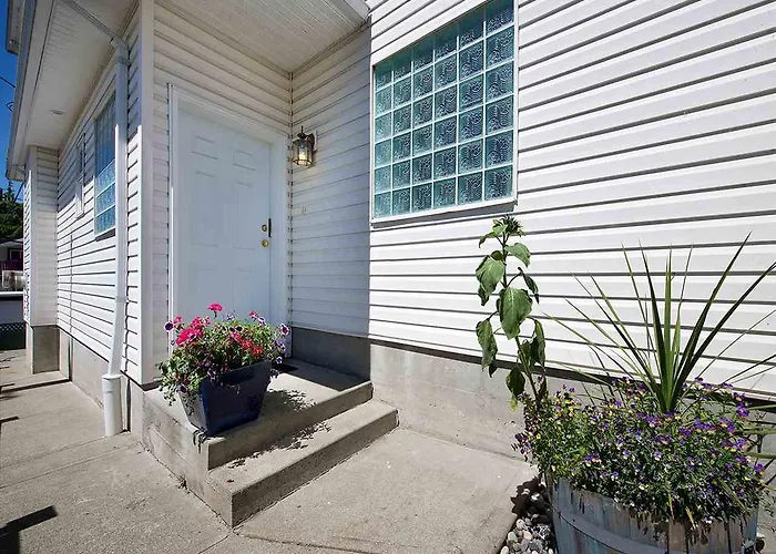 Marpole Guest House